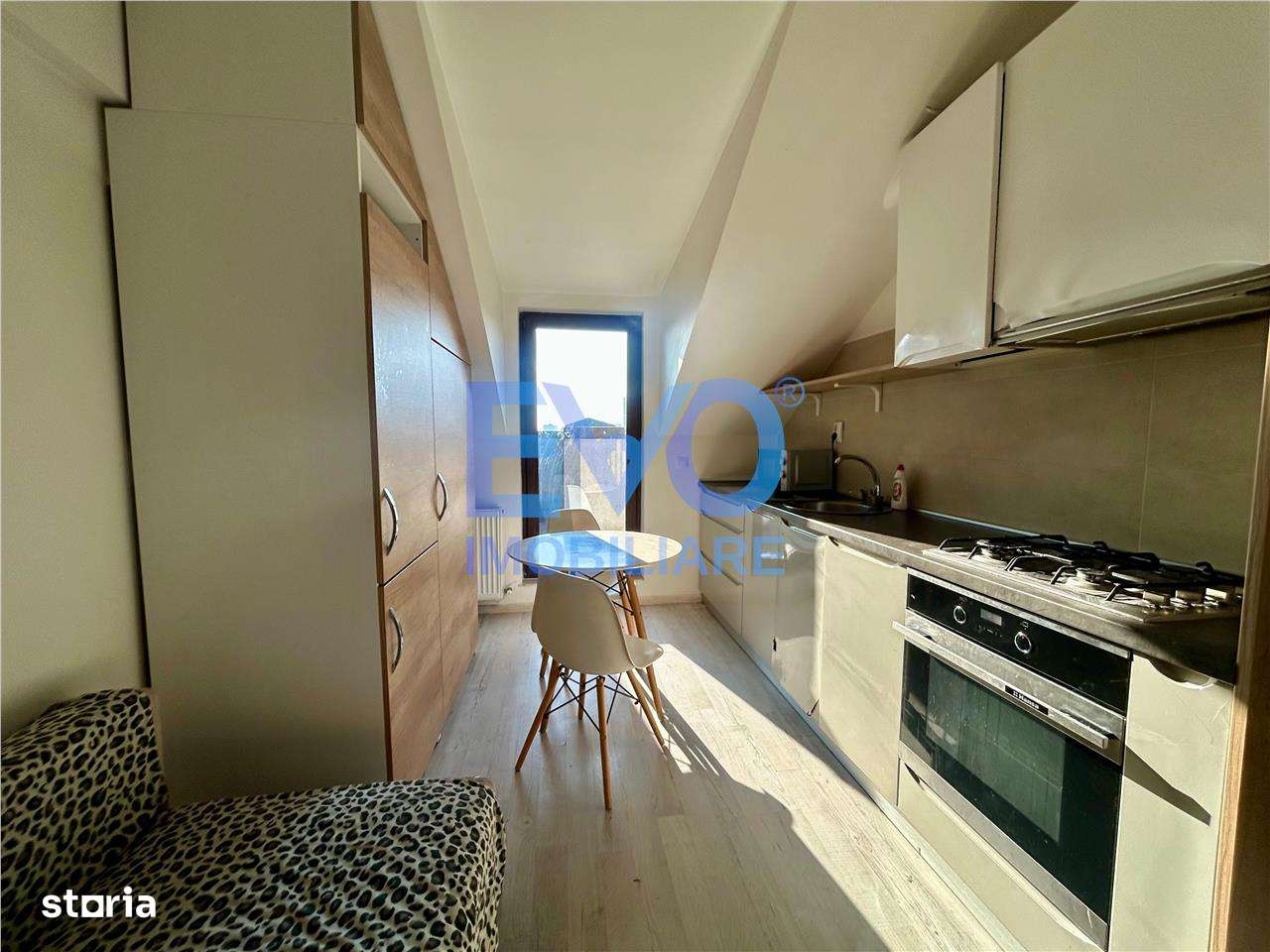 APARTAMENT 2 CAMERE DE VANZARE, ZONA CENTRALA - Imagine principală: 5/8