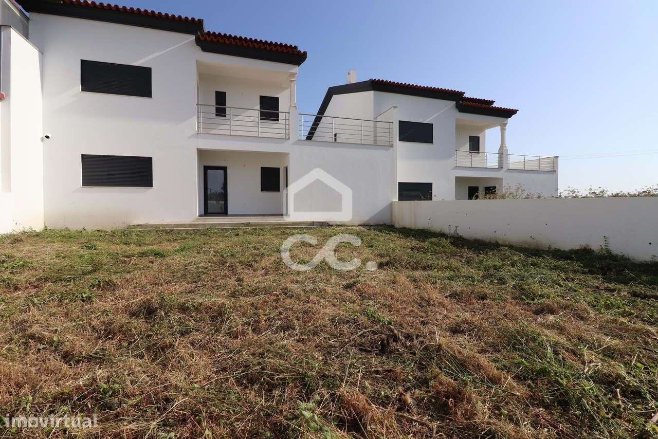 Moradia T3 nova em Arazede-16