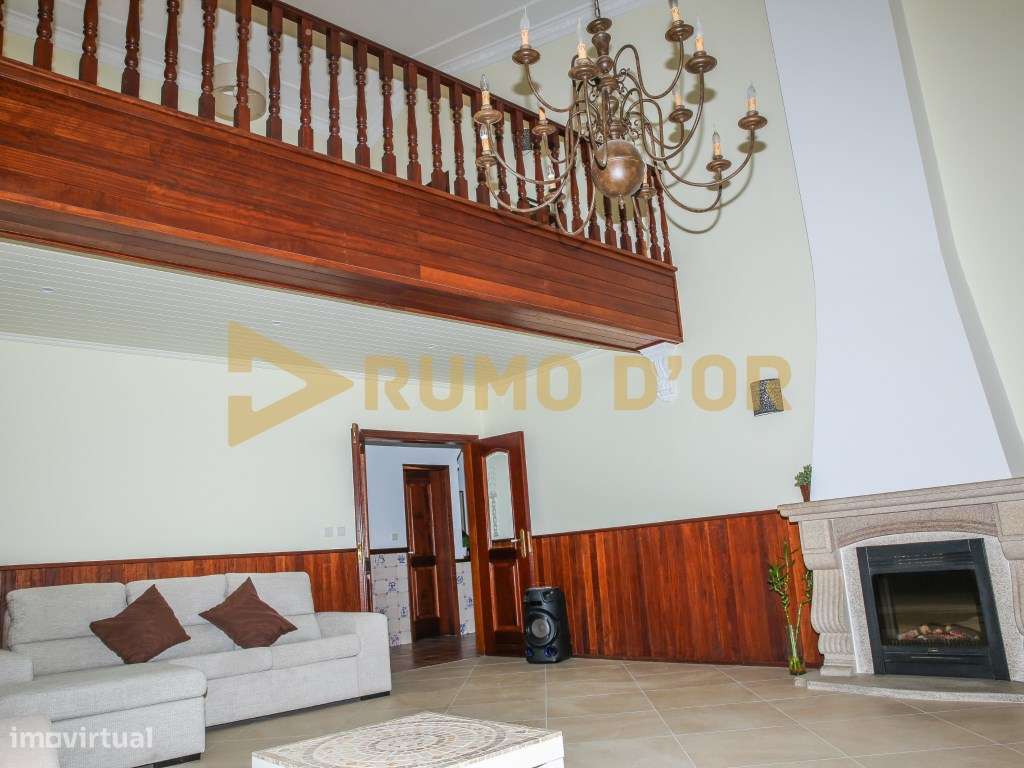 Moradia Exclusiva com áreas Independentes - junto a Arruda dos Vinhos-8