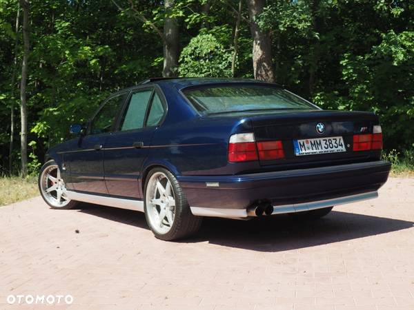 BMW M5 Standard - 3