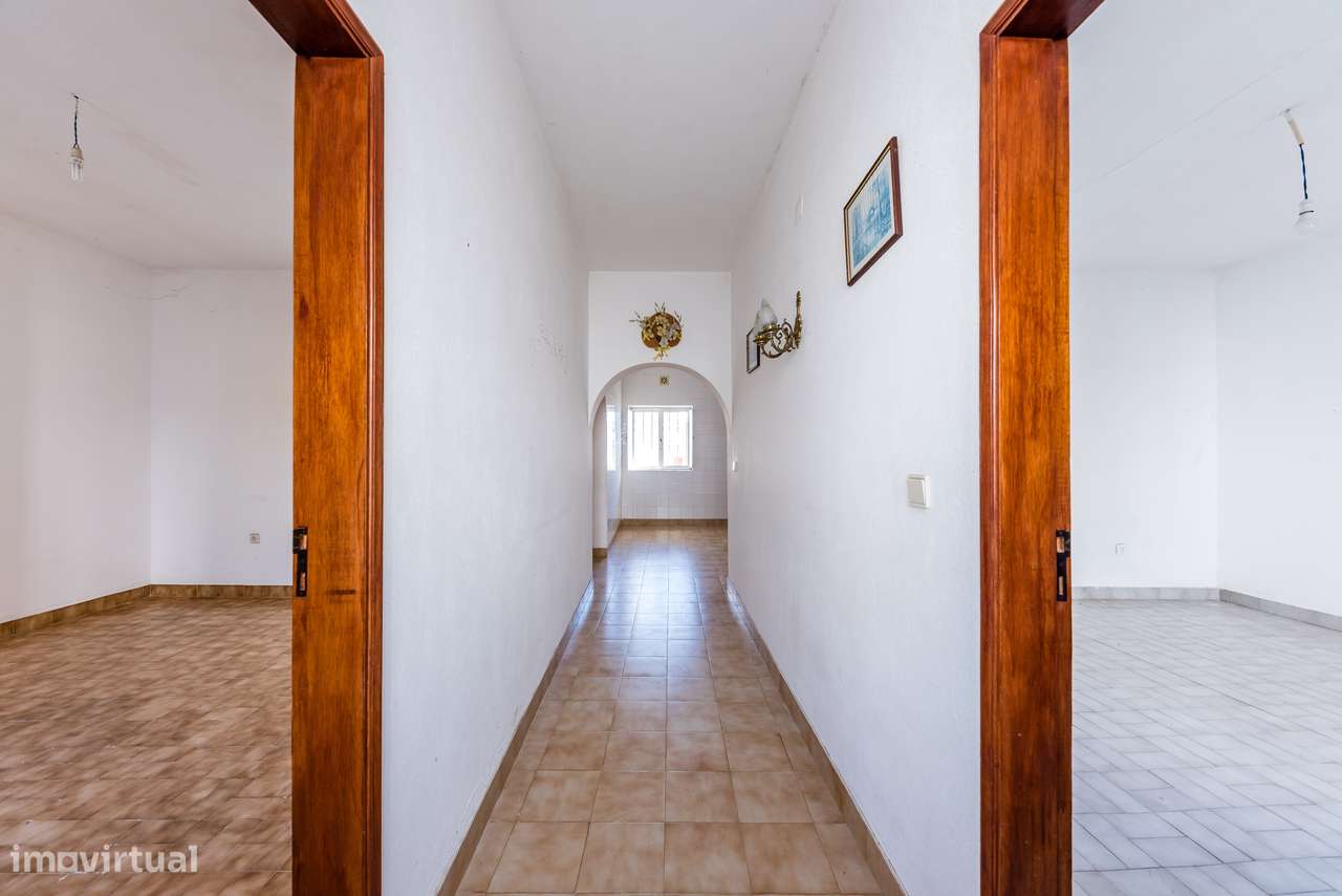 Moradia T5 com mais de 200m2 em Boliqueime-27