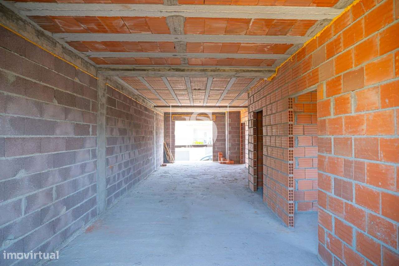 Moradia T3 por terminar | Elevado potencial de investimento-18