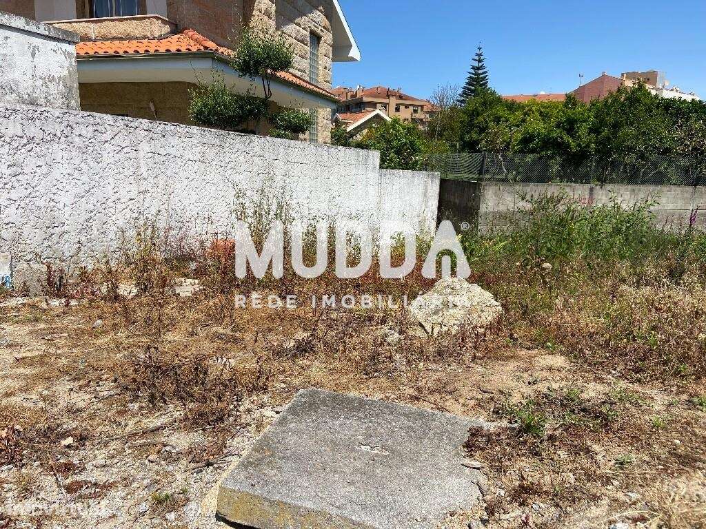 Terreno Urbano de 340 m2 para Construção de Moradia de dois Andares em - Grande imagem: 3/7