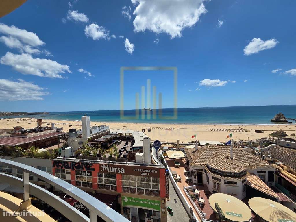 T2 renovado com vista deslumbrante para o areal da Praia da Rocha, ...-20