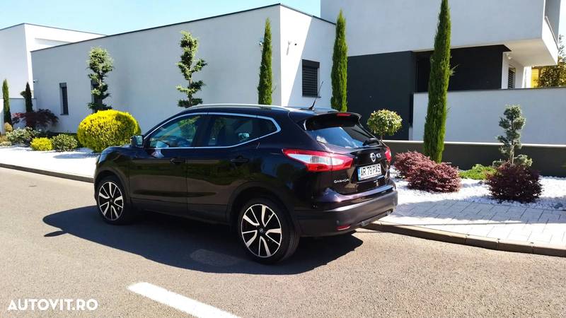 Nissan Qashqai 1.6 DCi Xtronic TEKNA+ - 4