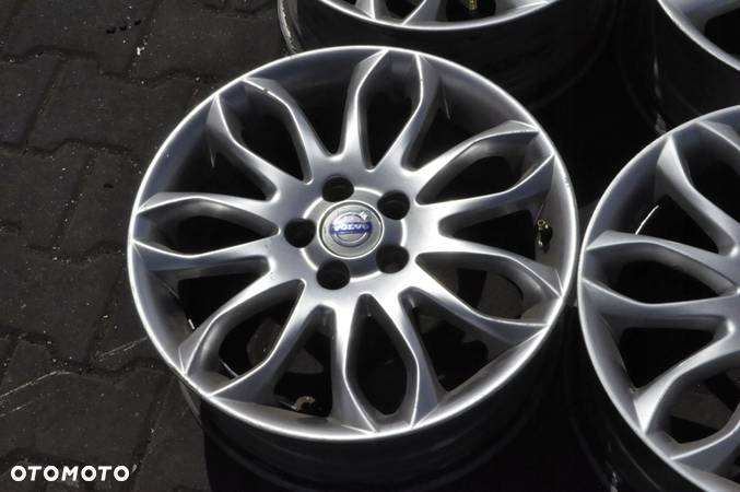 VOLVO C30 S40 FELGI 17 7.0 5X108 ET52.5 30647837 - 5