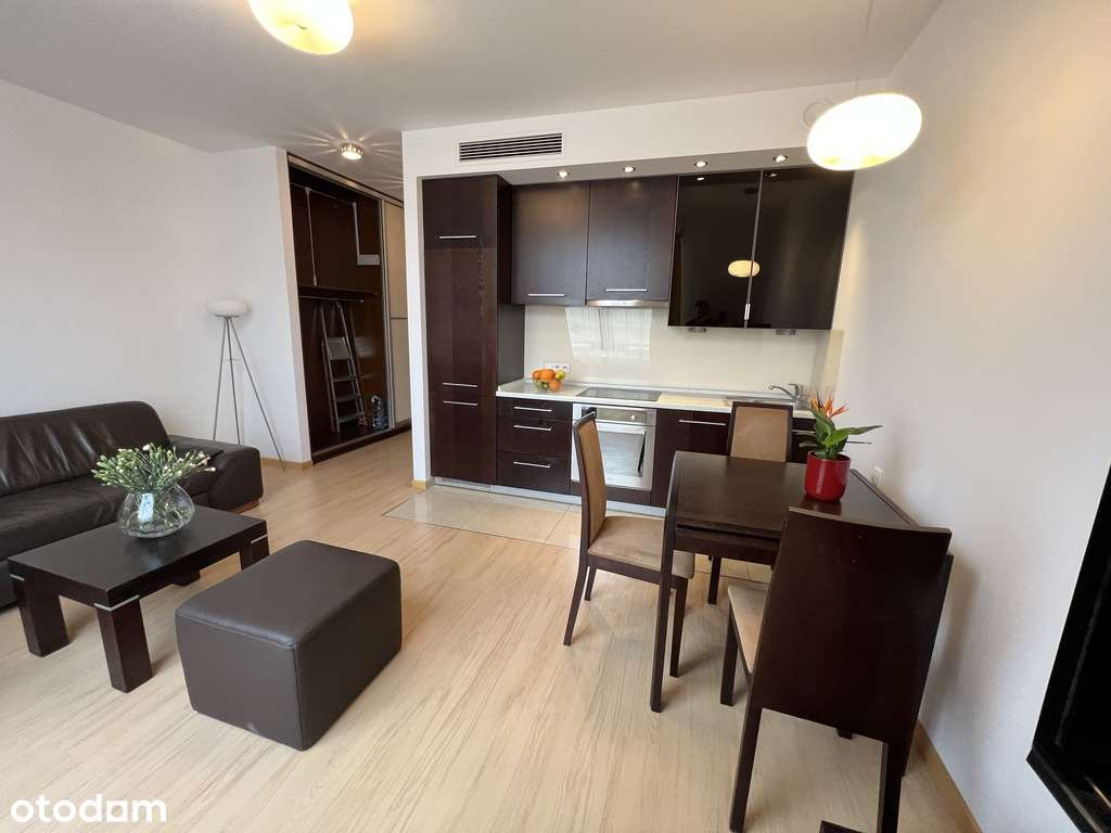 Na sprzedaż apartament w samym Centrum!-0