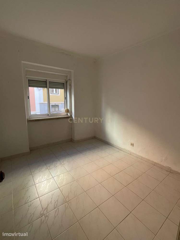 Apartamento T1 + 1 com Terraço em Campolide - Grande imagem: 5/17