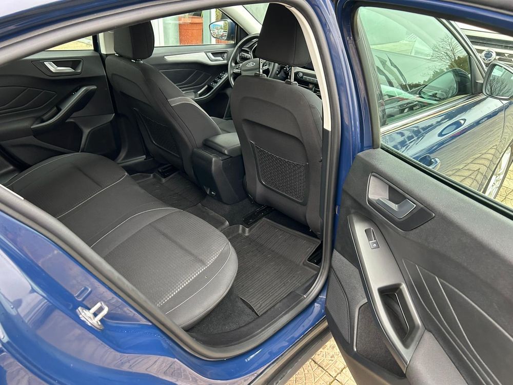 Ford Focus - foto 8