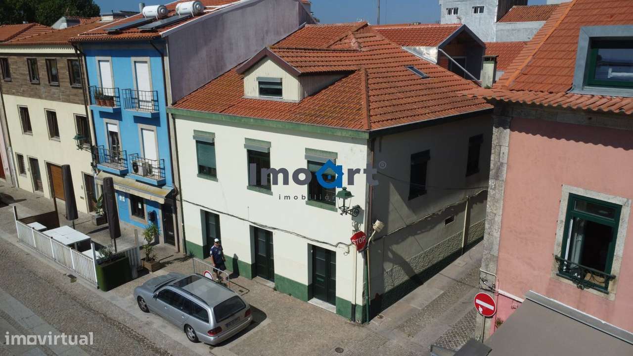 Prédio misto em frente ao Rio e Marina de Vila de Conde, com projeto-5