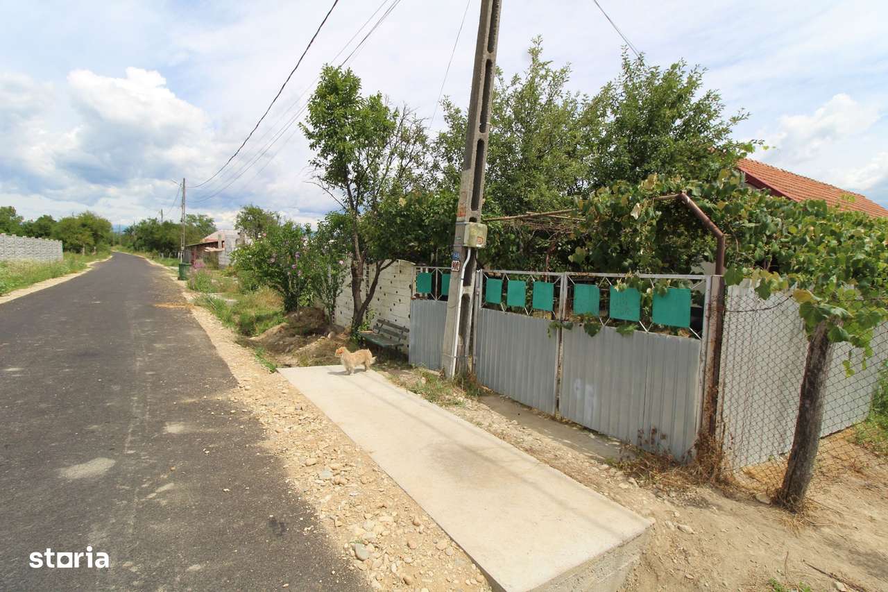 Casă Comuna Telești-8