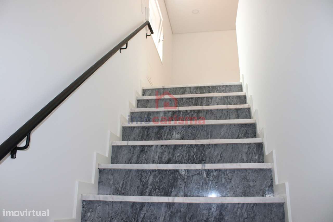 Apartamento T1+1 Com Terraço no Coração de Vizela-15
