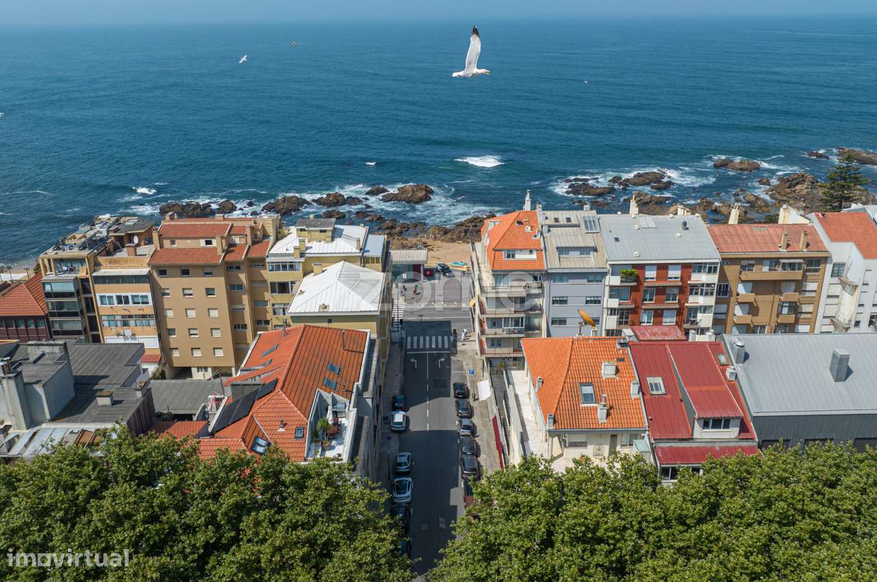 Trespasse Loja Foz junto à Avenida Brasil - Grande imagem: 3/20
