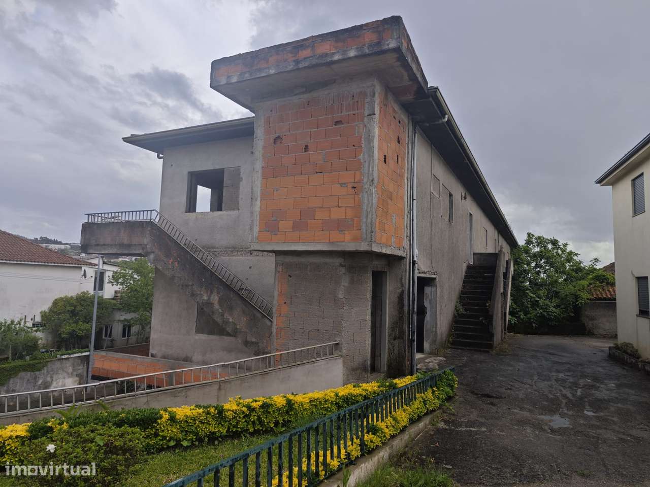Edifício Inacabado com Enorme Potencial de Rentabilização-38