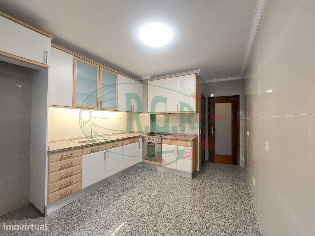 T2 PRONTO A HABITAR | Suite | Garagem Fechada-4