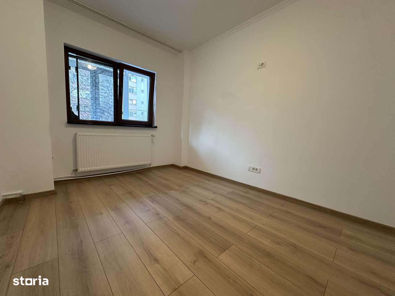 COLENTINA - Teiul Doamnei | 3 Camere Nemobilat | Boiler - Imagine principală: 4/12