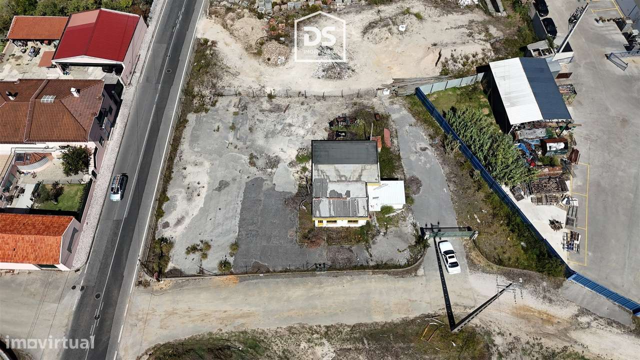 Terreno com 1420m2 para Venda, excelente para o seu Negócio em Marinha-1