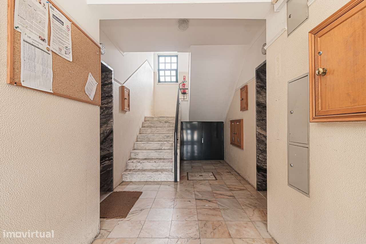 Apartamento num Primeiro Andar na Quinta do Conde-21