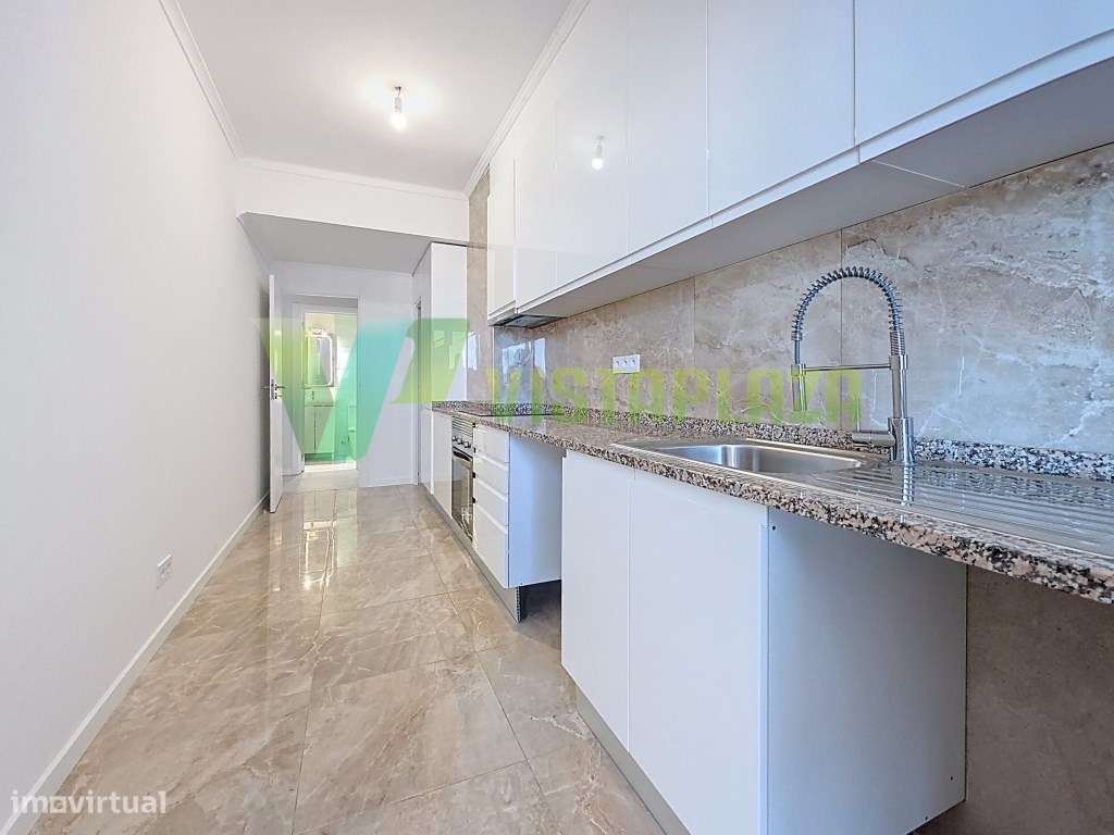 Apartamento T3 com Vista Rio Totalmente Remodelado em Portimão - Grande imagem: 3/25