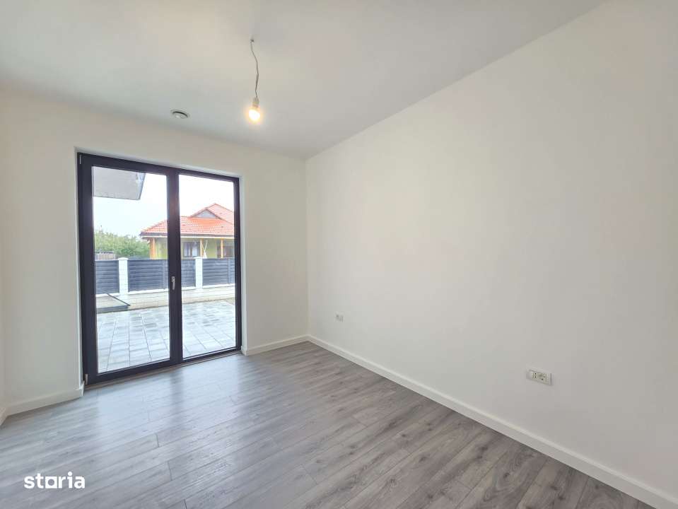 Casa individuala cu patru camere NZEB, teren 600mp, Halchiu-3