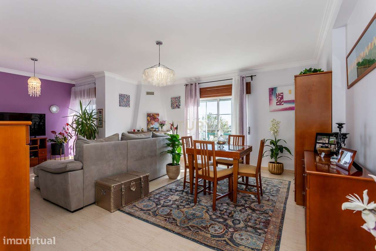 APARTAMENTO T2 , VARANDAS, ARRECADAÇÃO, PARQUEAMENTO - Grande imagem: 4/31