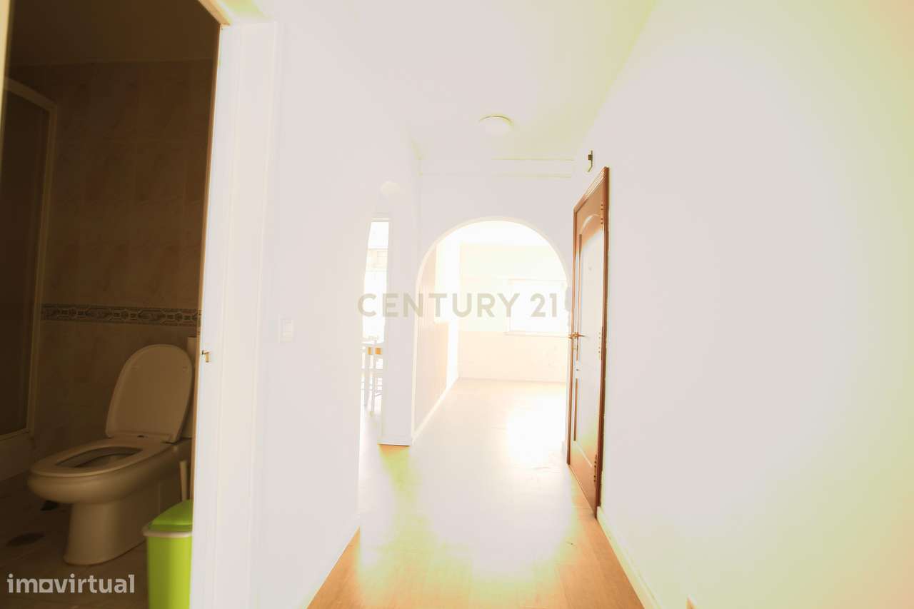 Apartamento Renovado T2 em Cacém - Oportunidade Única - Grande imagem: 2/12