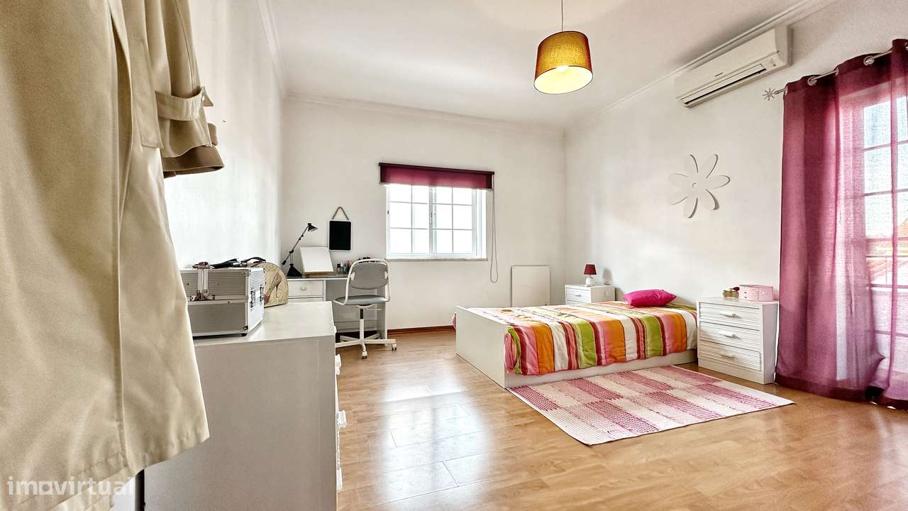 Moradia Geminada T4 – Quinta do Conde (Boa Água)-12