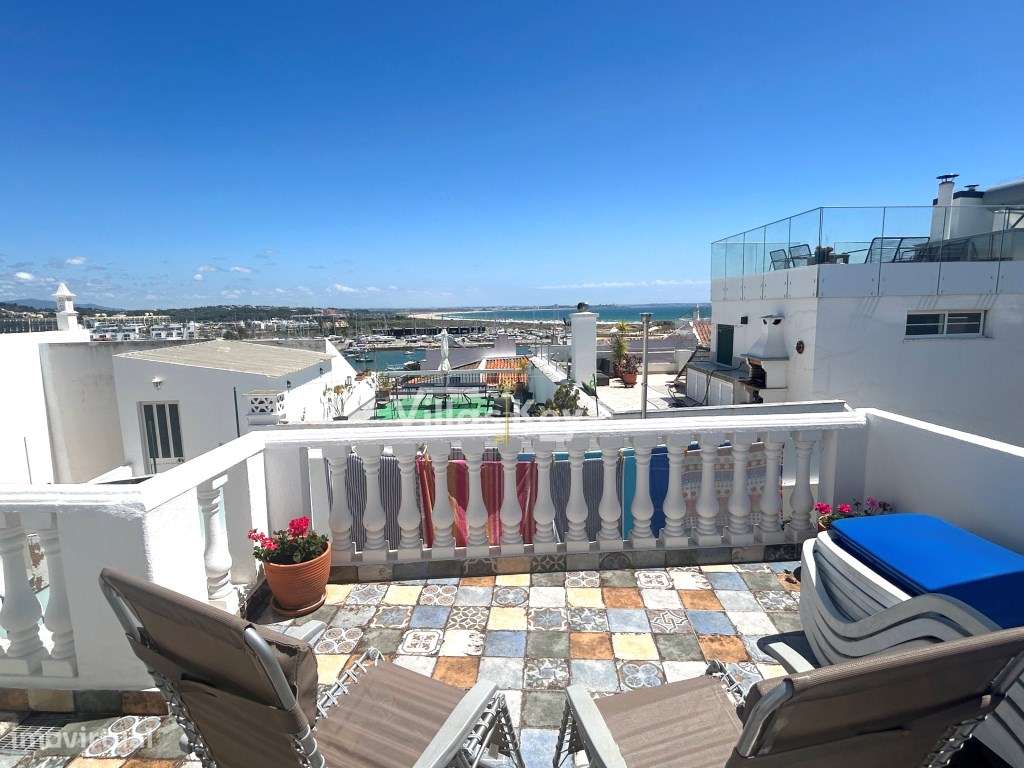 Vivenda no centro histórico de Lagos com terraço e vista mar - Grande imagem: 2/48