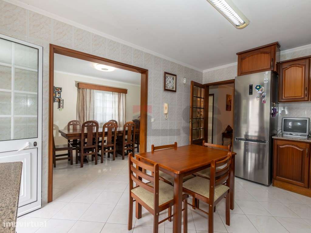 Moradia V4+1 próximo do Parque Urbano, São Pedro, Ponta Delgada-4