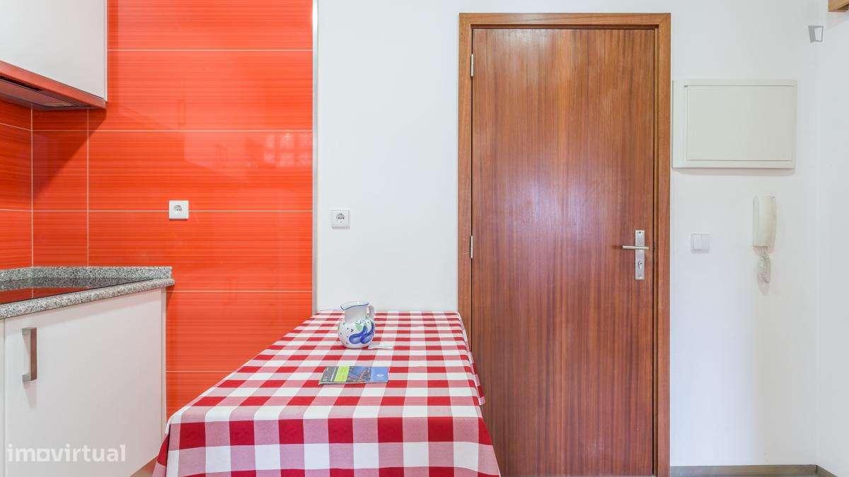 Apartamento com 2 quartos - localizado em Santo Ildefonso Porto - Grande imagem: 4/28