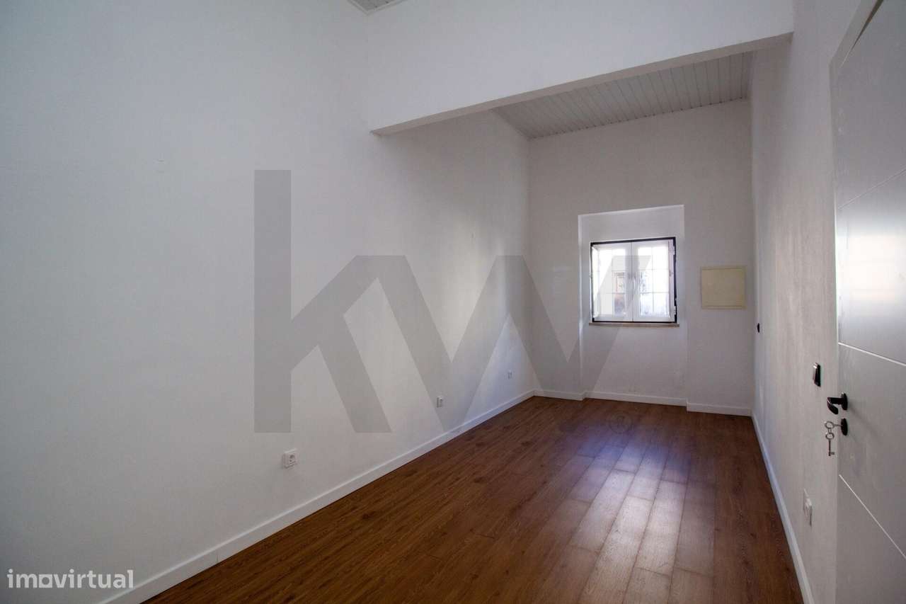 V2 + 1 Remodelada | Rua da Alagoa, Almeirim — 270.000 € - Grande imagem: 2/20