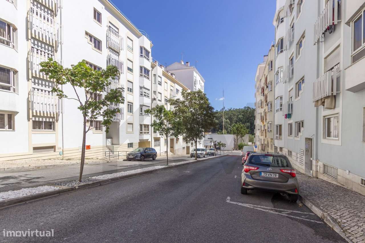 Apartamento T1 para Arrendamento em Rio de Mouro – Sintra - Grande imagem: 2/22