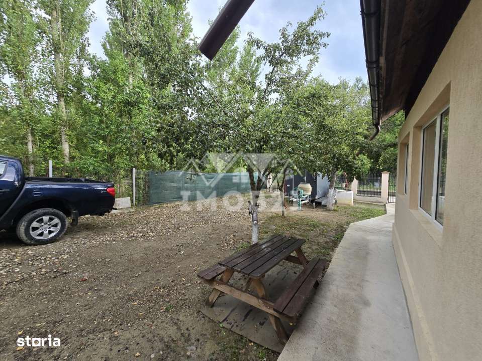 Vanzare Casa cu 3 camere si teren de 4000 mp in Soimari-Prahova-10