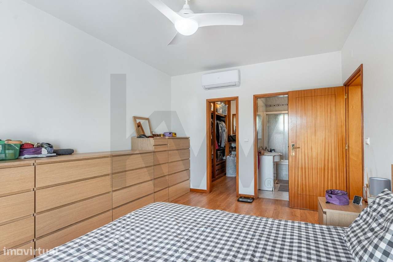 Moradia T3+1 com terreno em Burgães, Santo Tirso-19