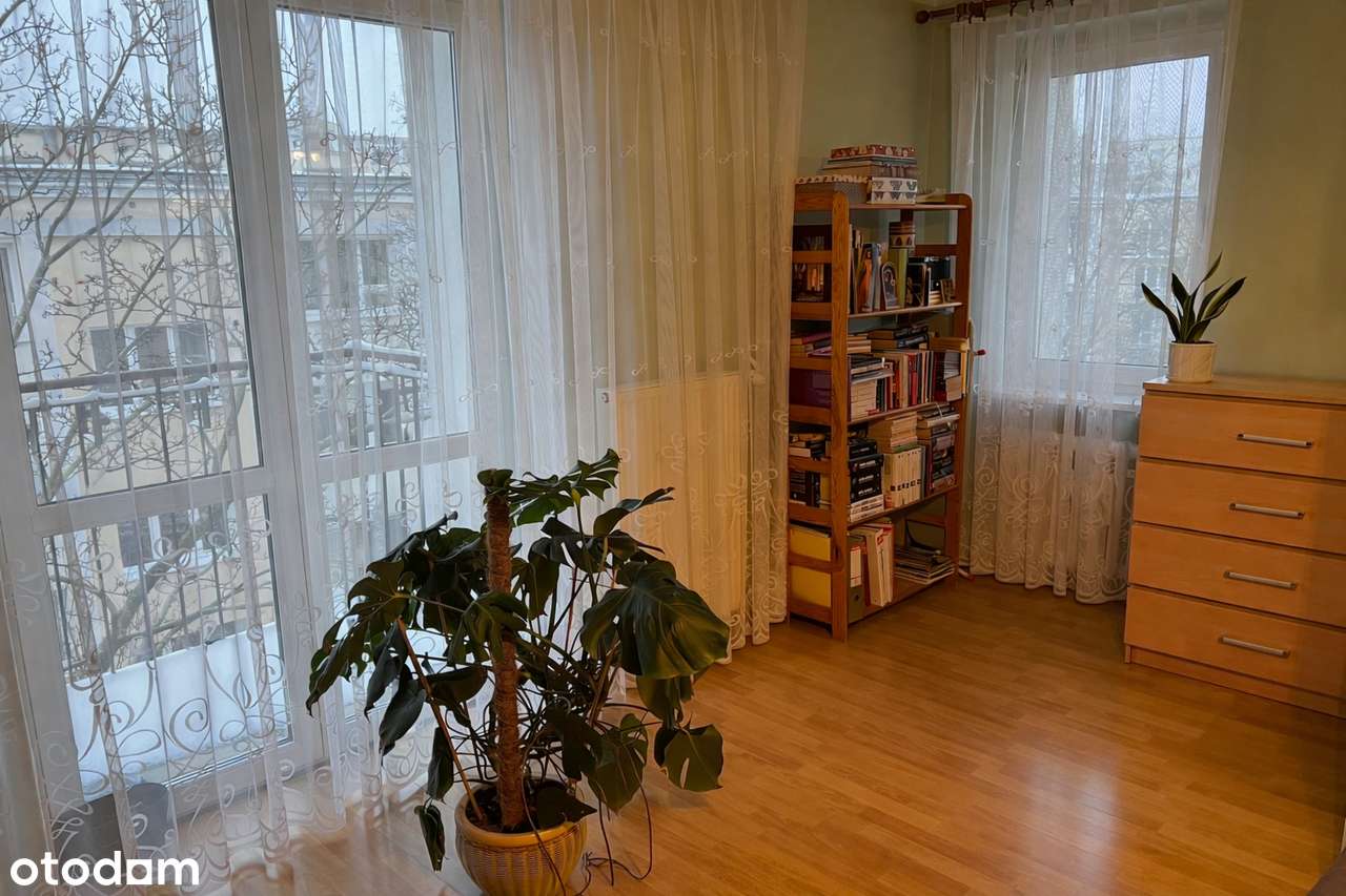 Kawalerka z pięknym widokiem w zielonej części Łazarza ul. Lodowa-8