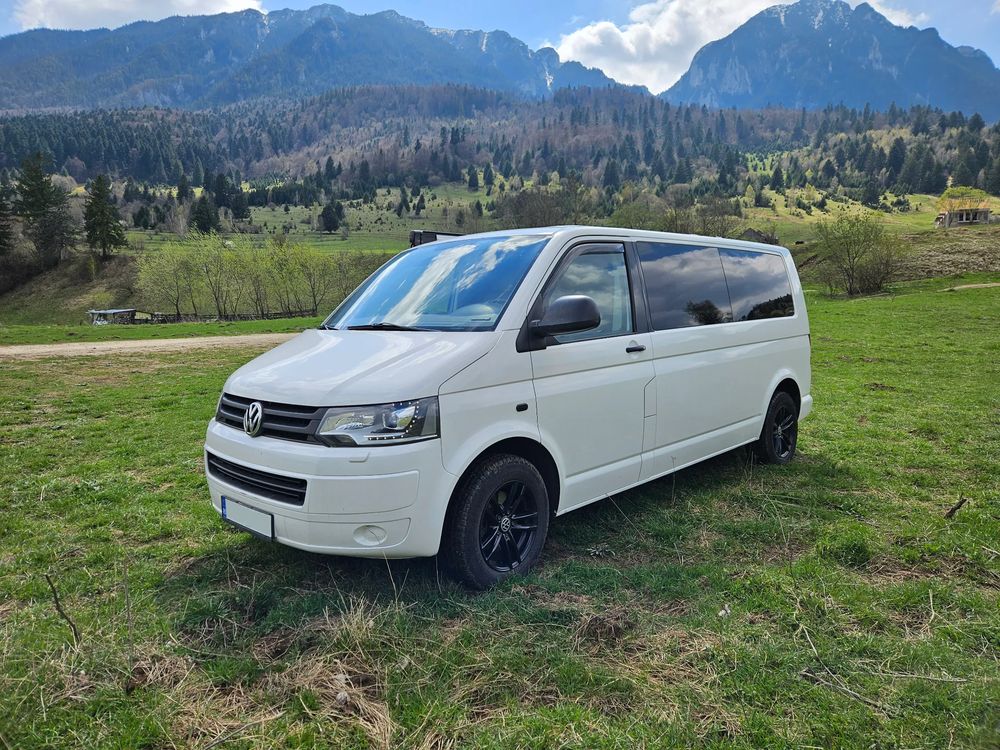 Volkswagen Caravelle 2012
