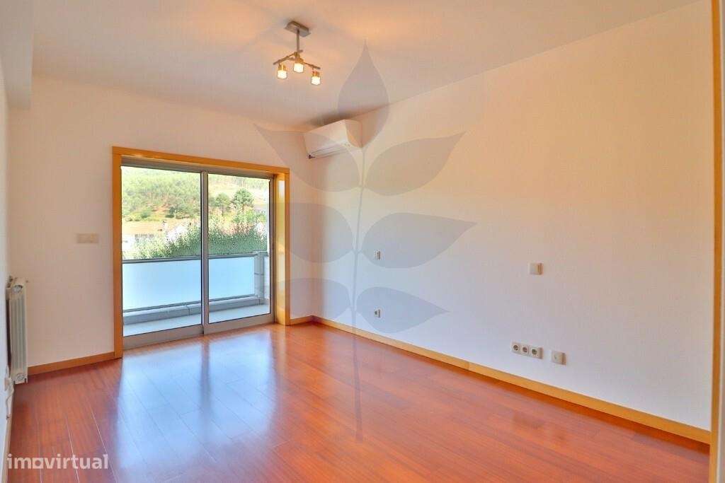 Venda apartamento T3 na freguesia de Este (São Pedro)-13