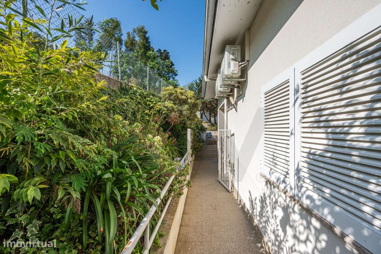 Moradia T3+1 com terreno em Burgães, Santo Tirso-33