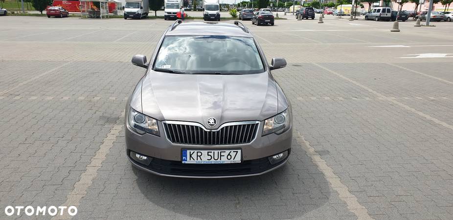 Skoda Superb 1.6 TDI Active DSG - 2