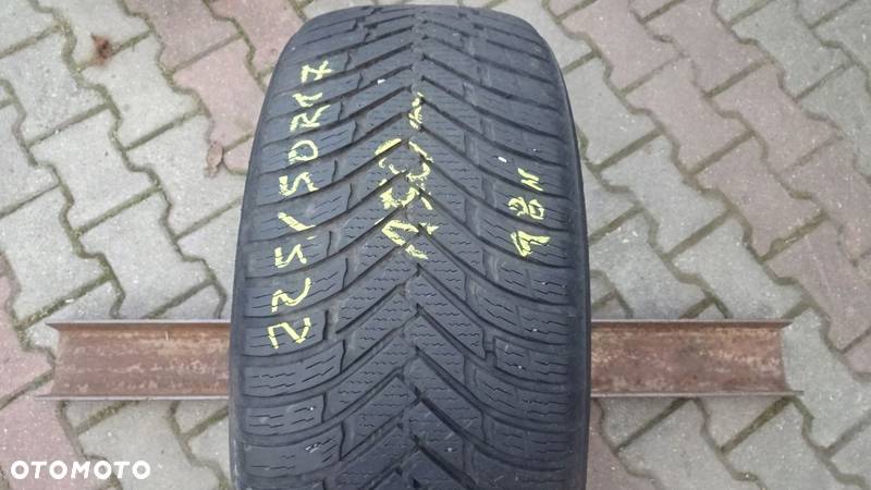 Opona zimowa 225/50R17 Nokian Weatherproor 98V - 2