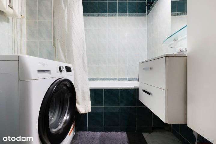 Trzypokojowe mieszkanie w niskim bloku-10