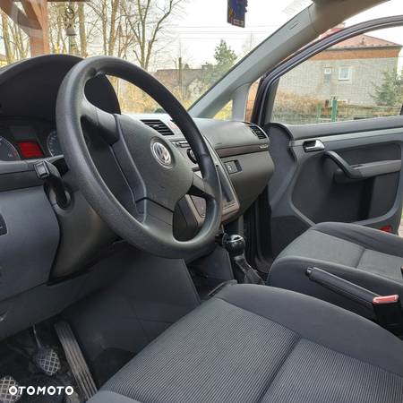 Volkswagen Touran 1.9 TDI Conceptline - 6