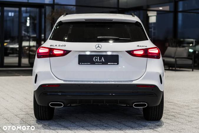 Mercedes-Benz GLA 220 mHEV 4-Matic AMG Line 8G-DCT - 4