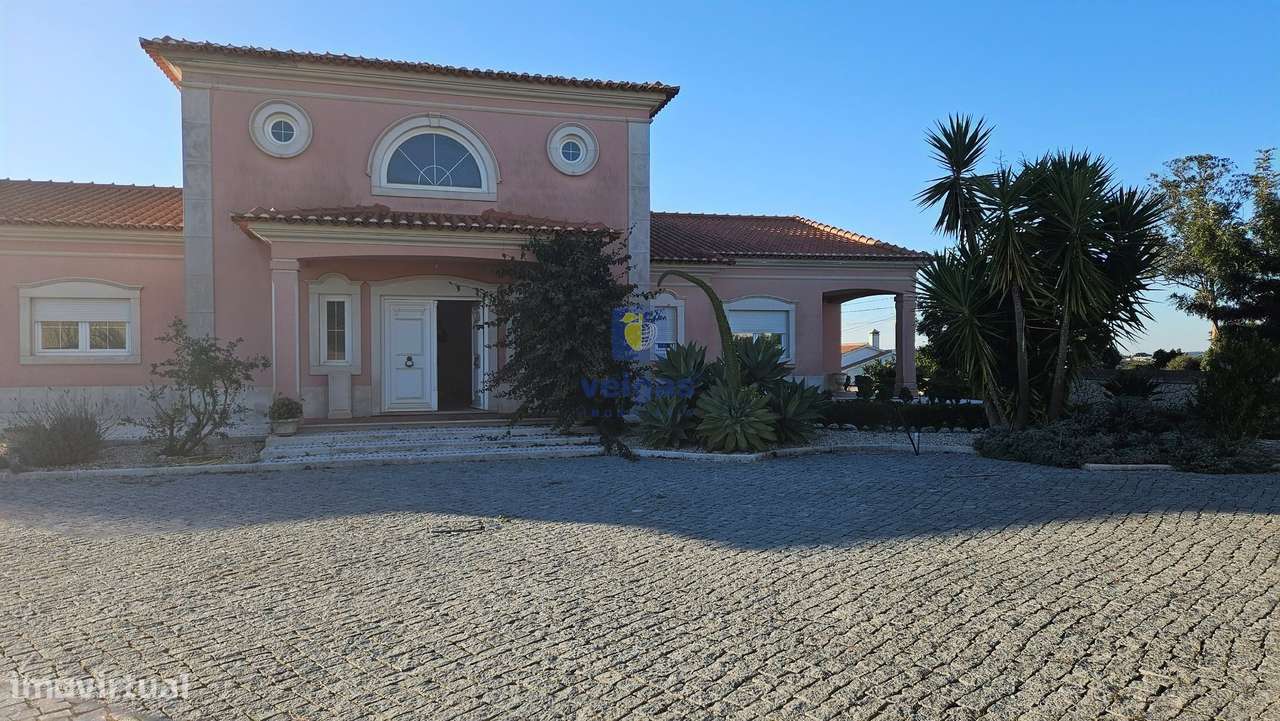 Majestosa Moradia de 300m2 a 15 minutos de Caldas da Rainha - Grande imagem: 3/32