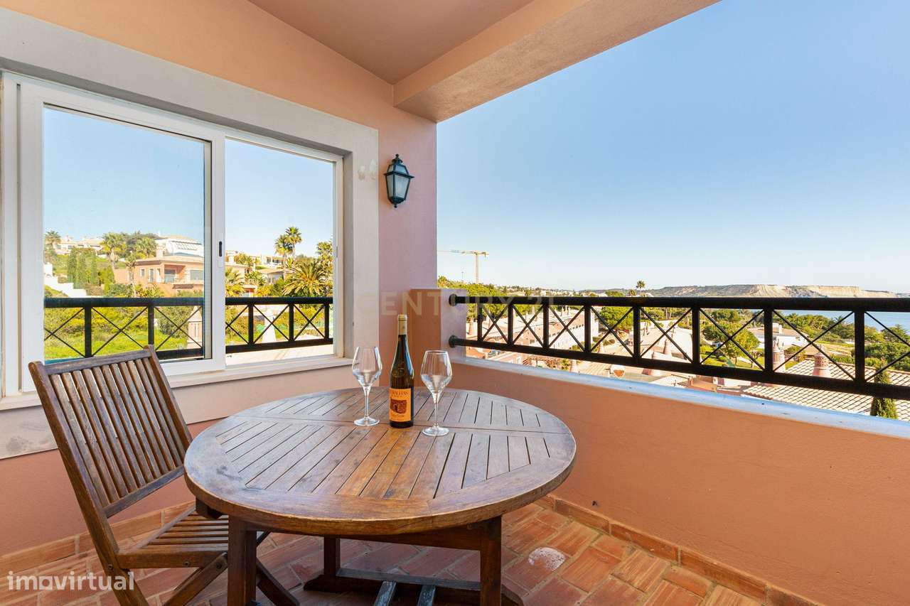 Estúdio com terraço e vista mar - Grande imagem: 3/25