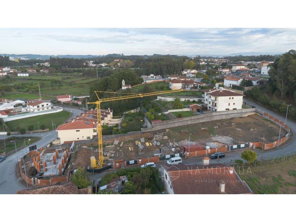 Moradia de 3 quartos em Travanca, em construção, 2 min centro da Feira-12