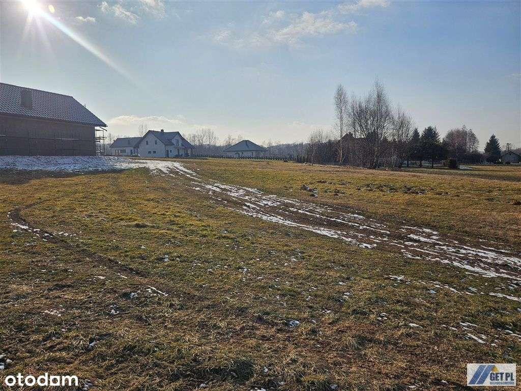 Kształtna działka wśród nowych domów. - Pełny obrazek: 4/11