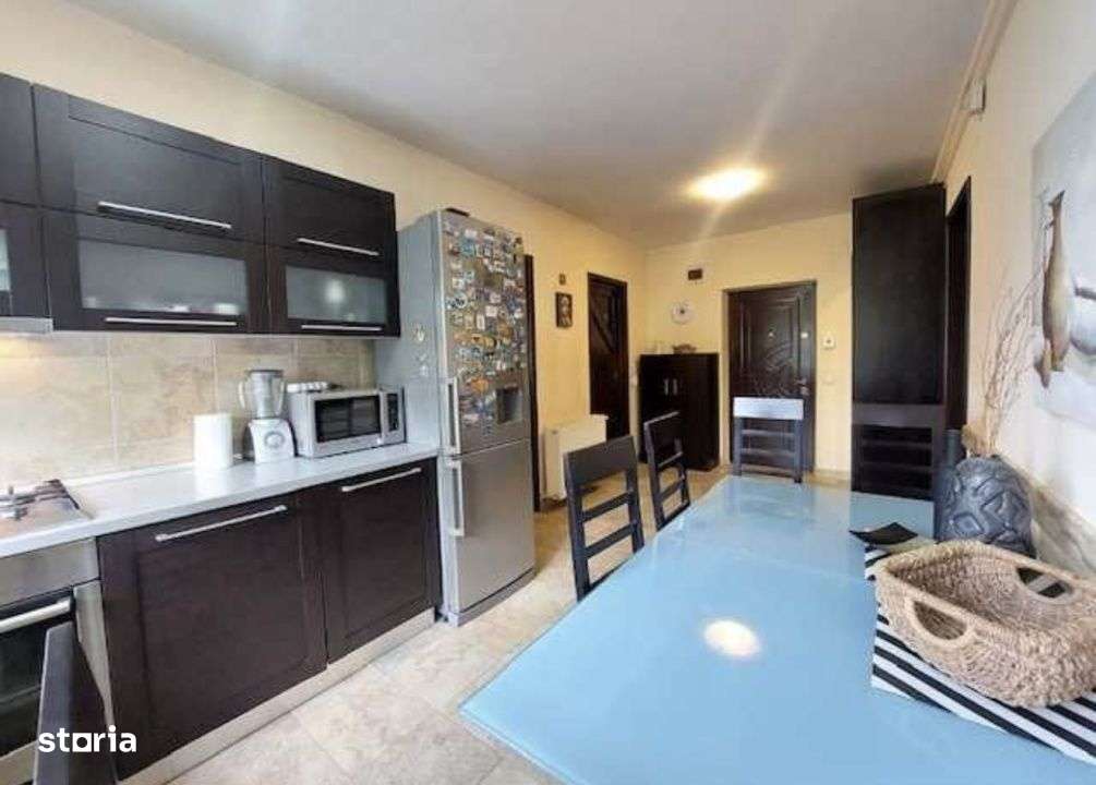 Apartament  cu 2 camere in zona semicentrala cu parcare - Imagine principală: 4/8