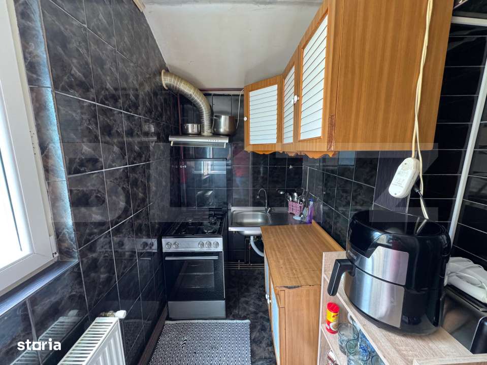 Apartament de 3 camere, decomandat, parter, zona Valea Rosie - Imagine principală: 5/13