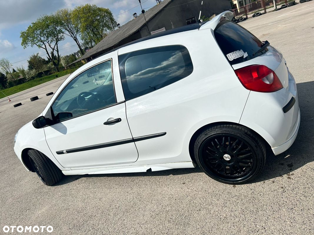 Renault Clio - 2